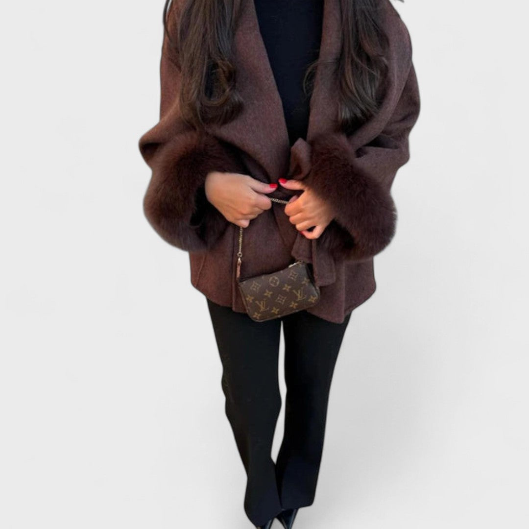 Woolcat – Elegant coat with fur details