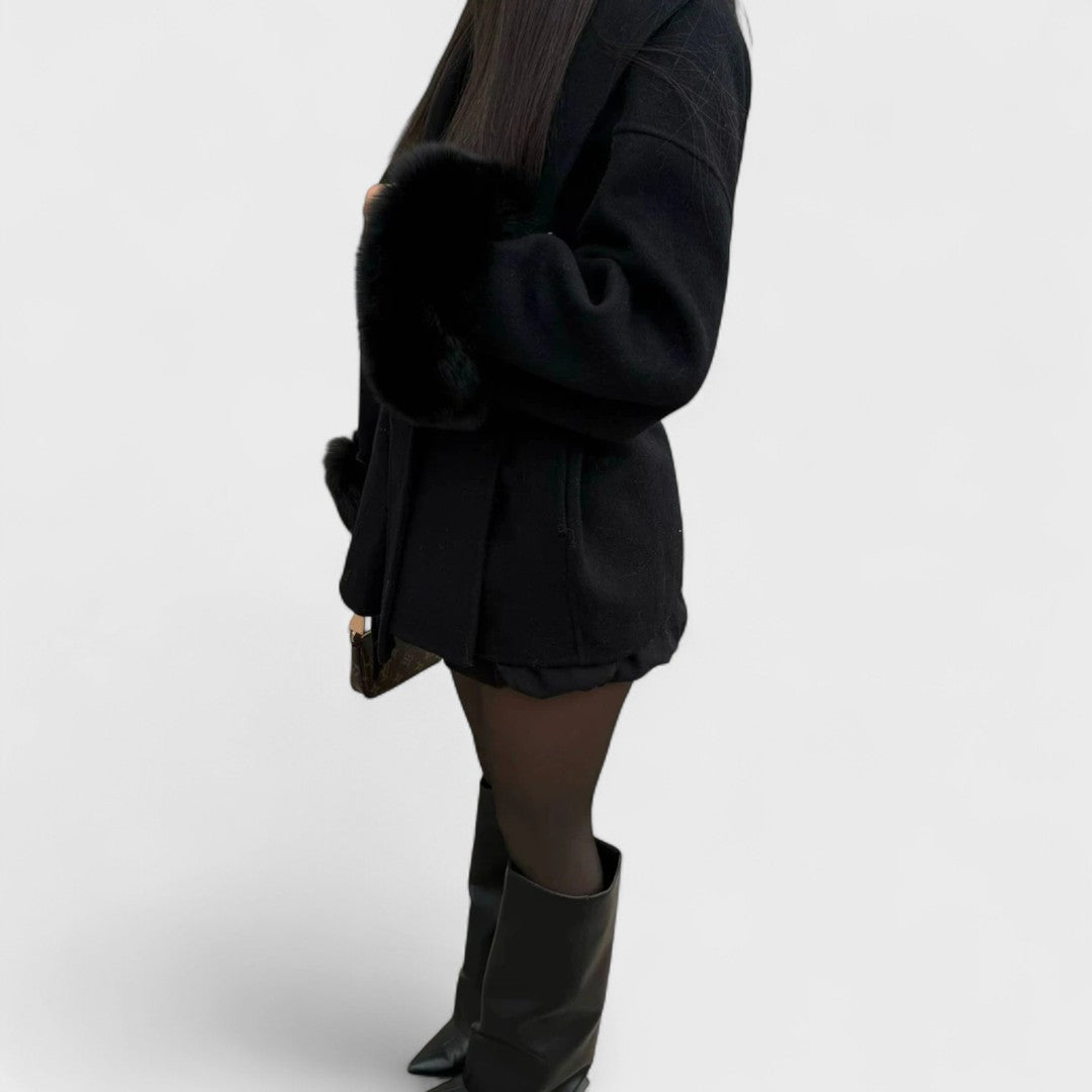 Woolcat – Elegant coat with fur details